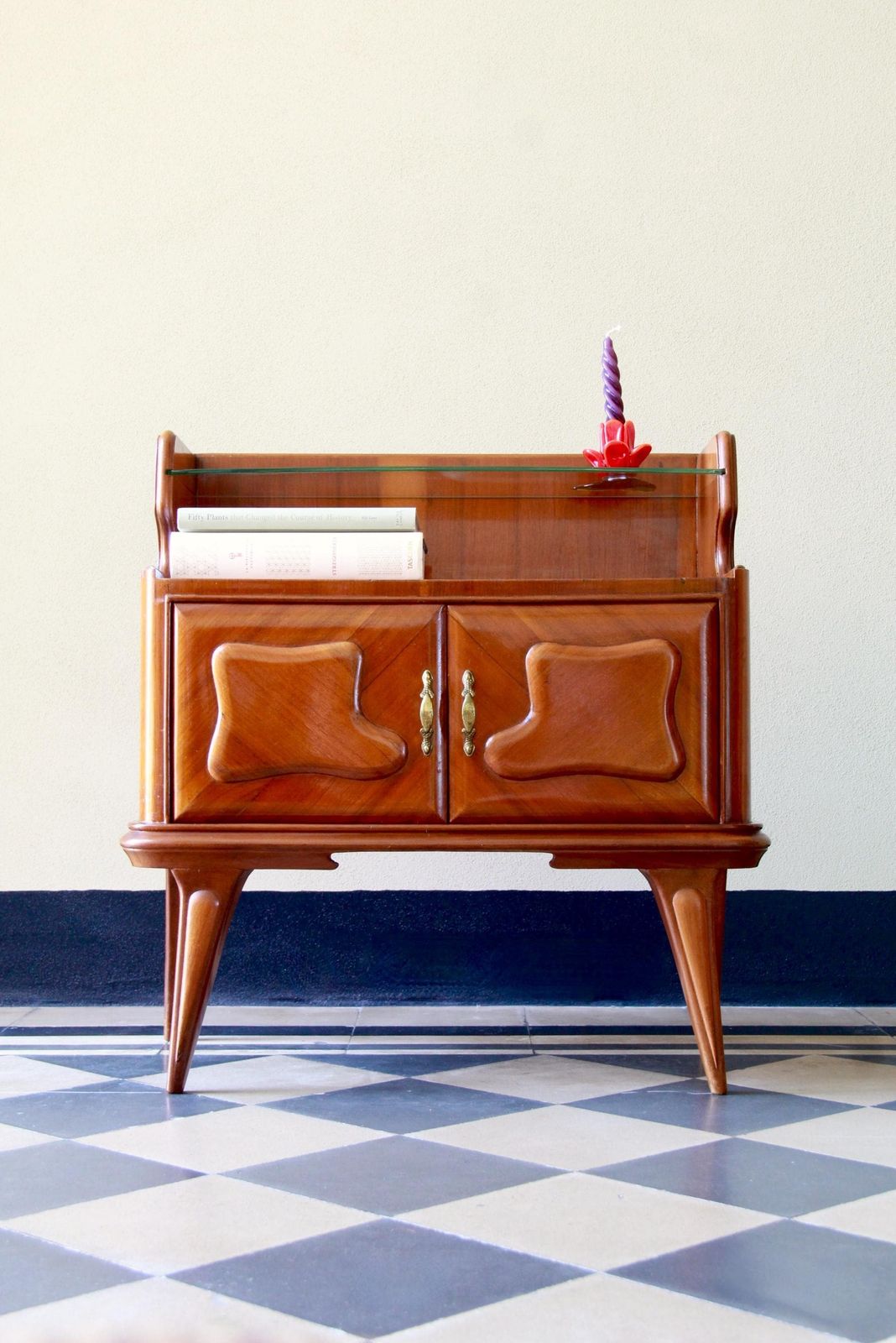 Anna & Elena, Mid Century Antique Bedside / End Tables, Set Of 2, Italy, 1950s photo vinterior