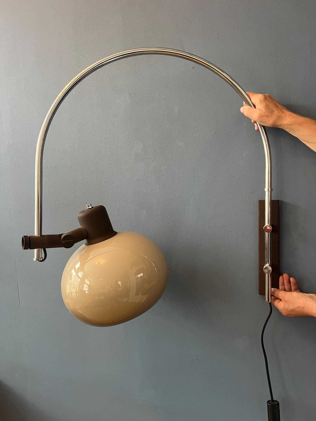 Mid Century Space Age Herda Mushroom Arc Wandlamp photo vinterior