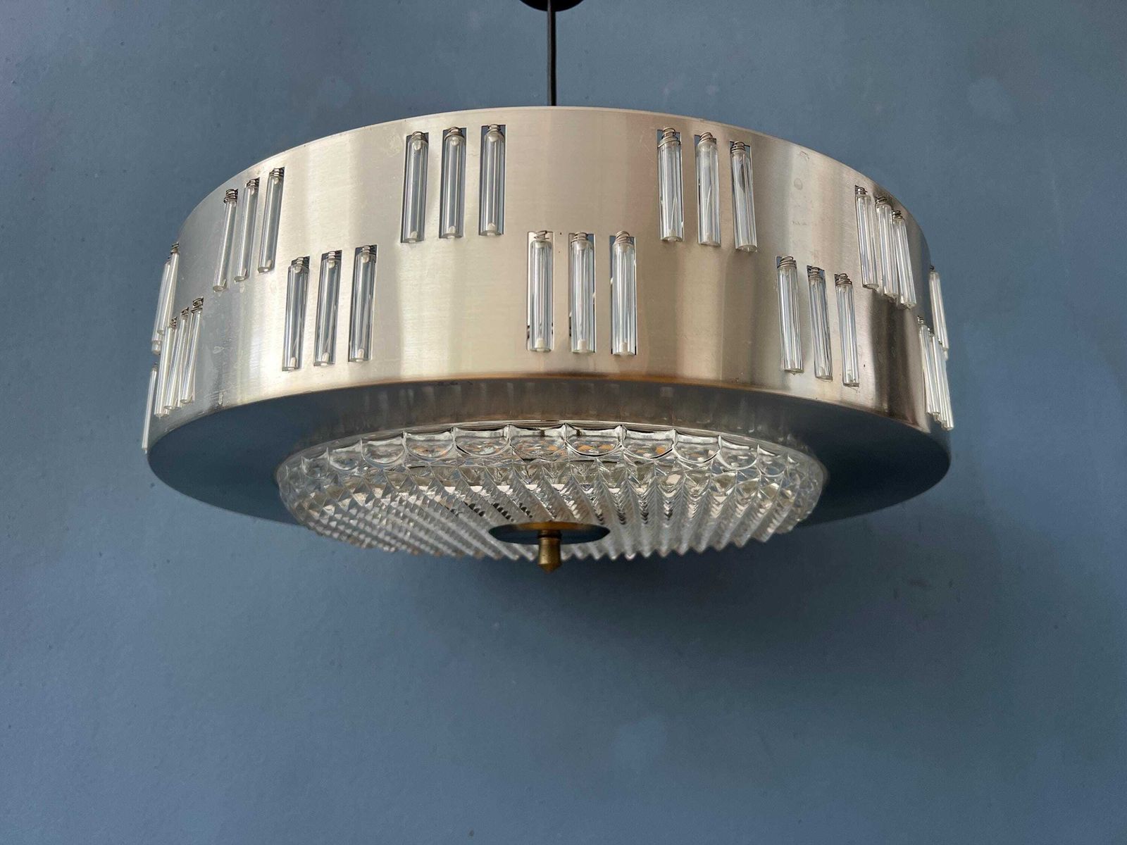 Mid Century Ufo Hanglamp Met Kristalglas photo vinterior