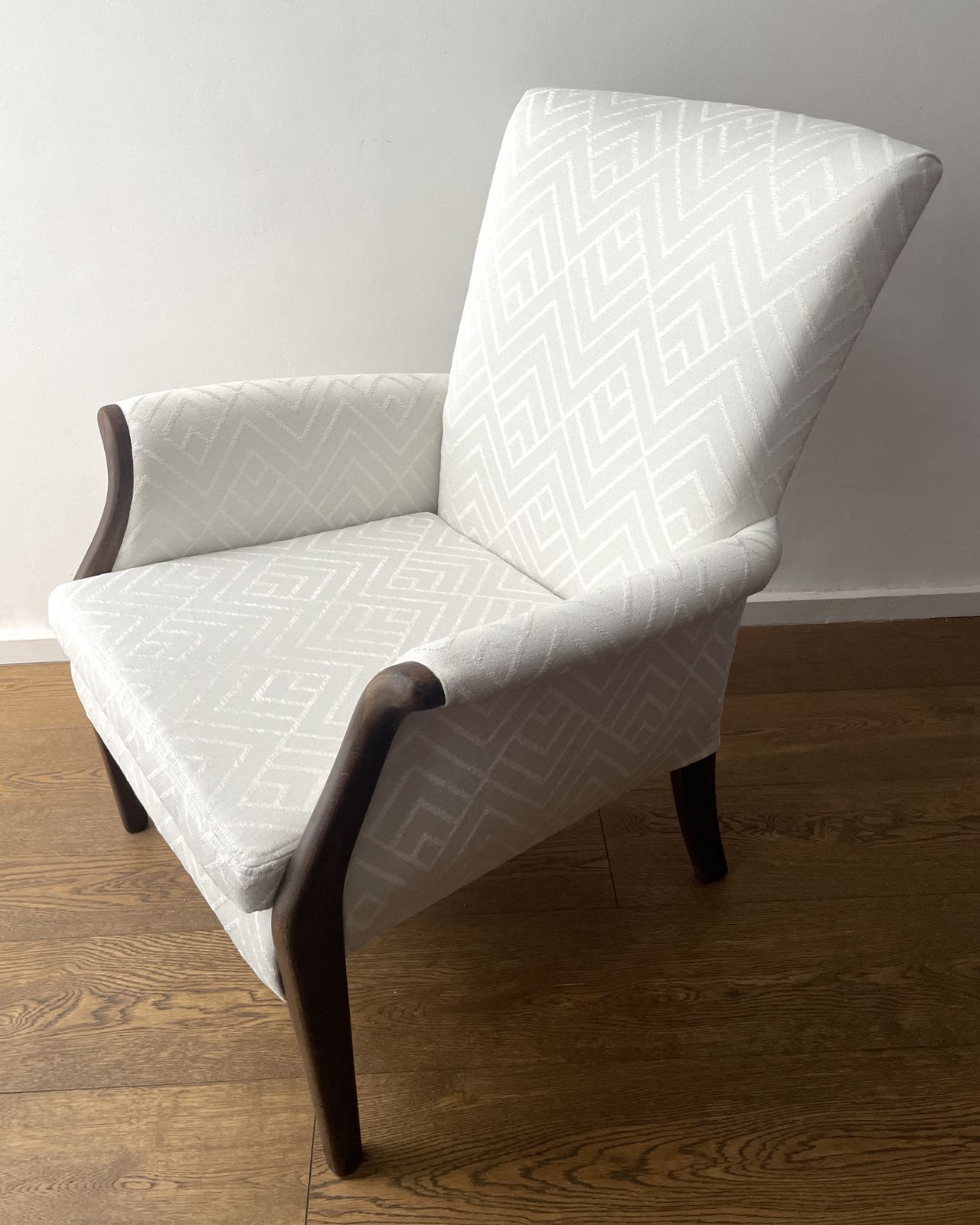 Parker Knoll Pk749 Froxfield Armchair photo furniture