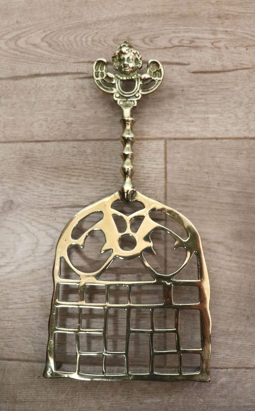 photo vinterior Fireside Beauty! A Lovely Set Of Victorian Brass Fire Tools.