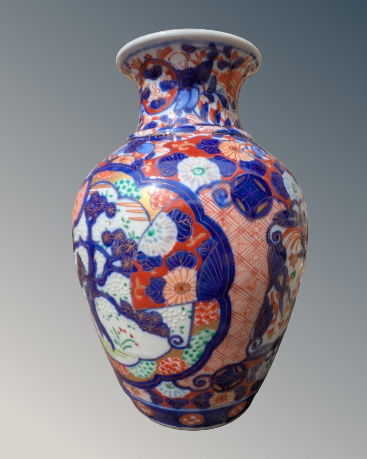 Antique Japanese Imari Vase photo vinterior