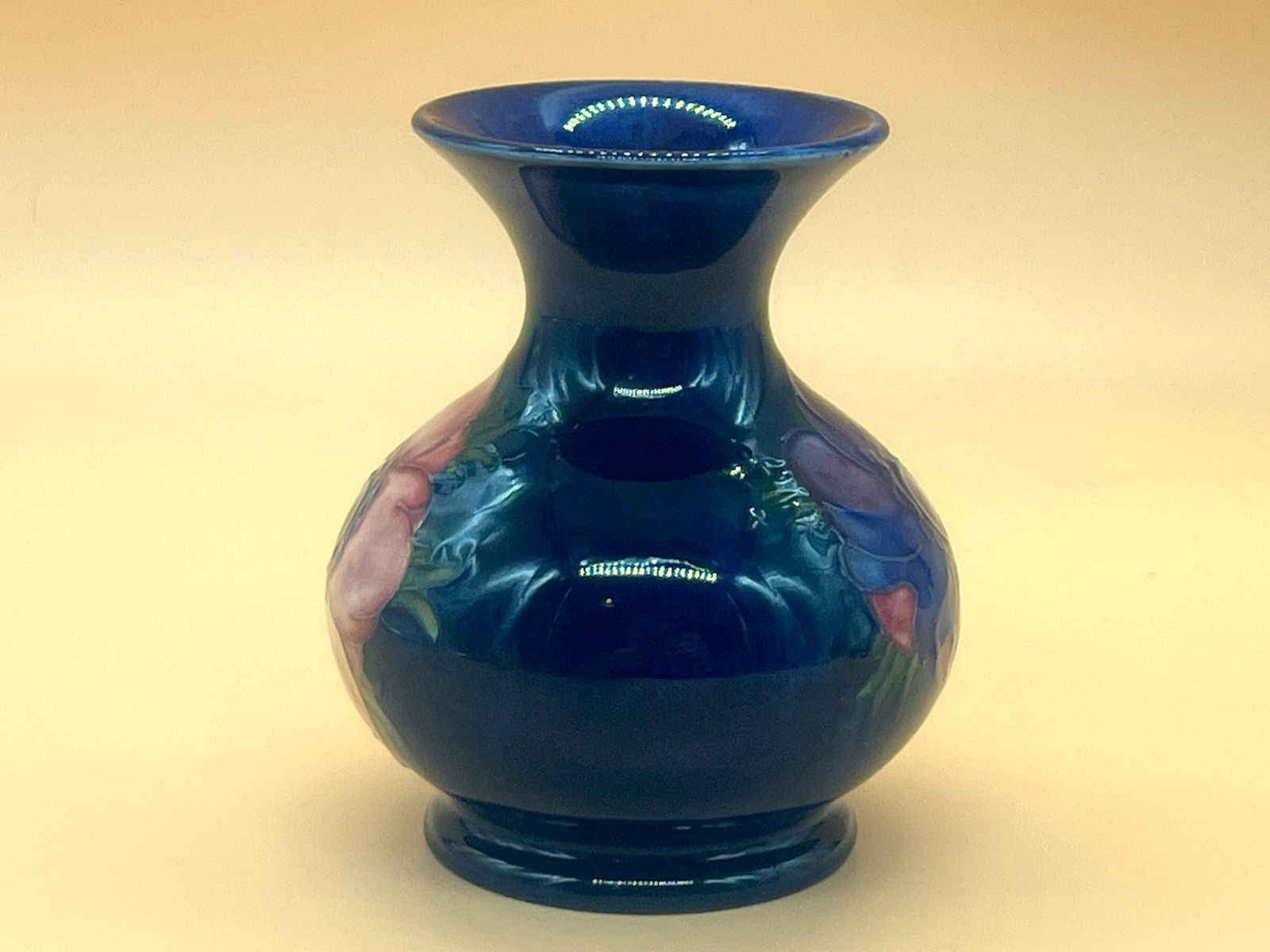 1930's Wm Moorcroft Pottery, Potter To Hm Queen Stamp On Base Anemone Design Vase. photo for sale