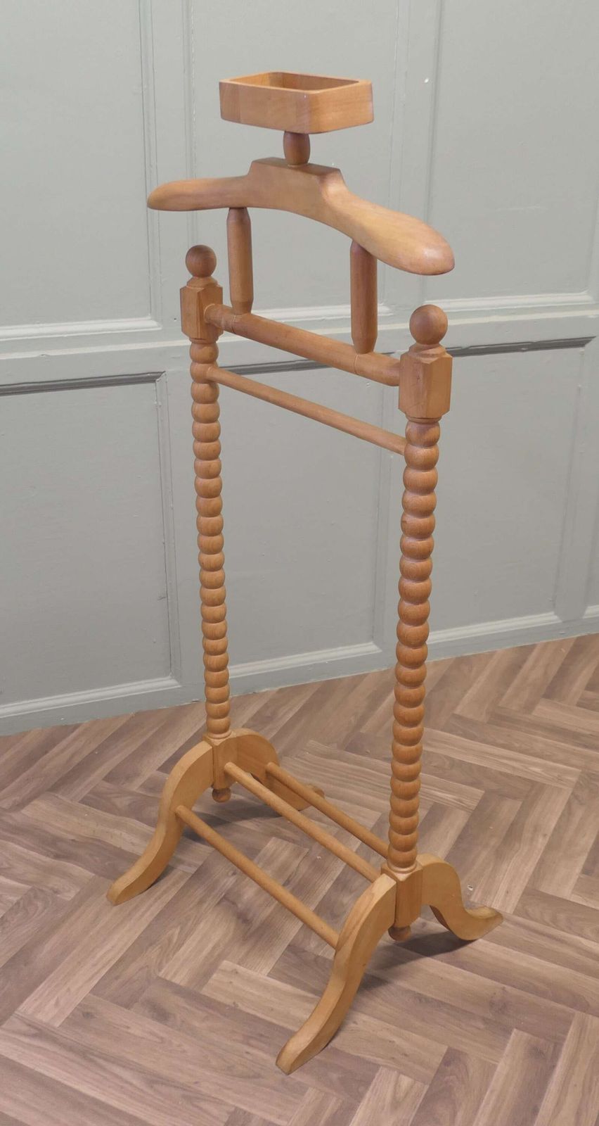 Retro Chic Gentleman’s Suit Hanger Or Dumb Valet photo vinterior