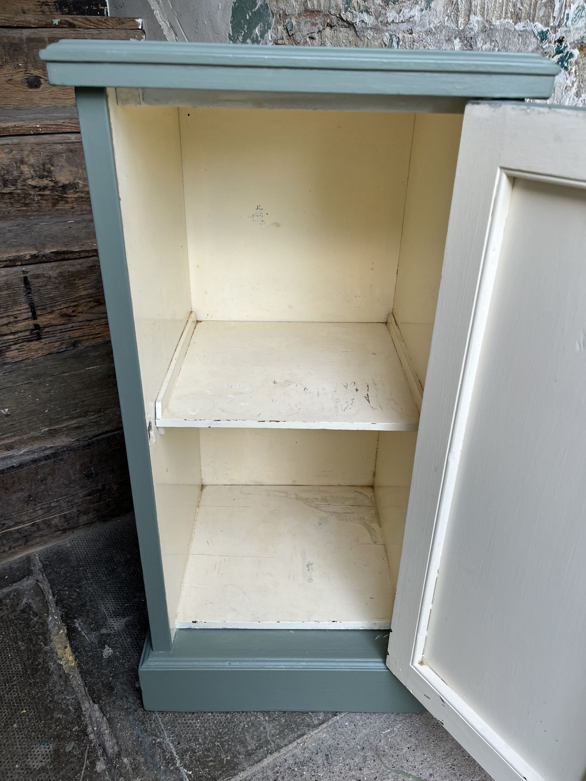 255.0 Victorian Green Painted Bedside Pot Cupboard photo