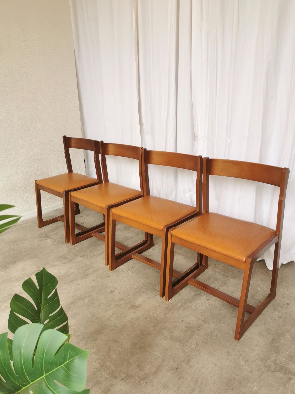 Set Of 4 Vintage Dining Chairs / 1970s Mid Century Wooden Sculptural Design With Brown Caramel Faux Leather Seats / Italian Modernist Design