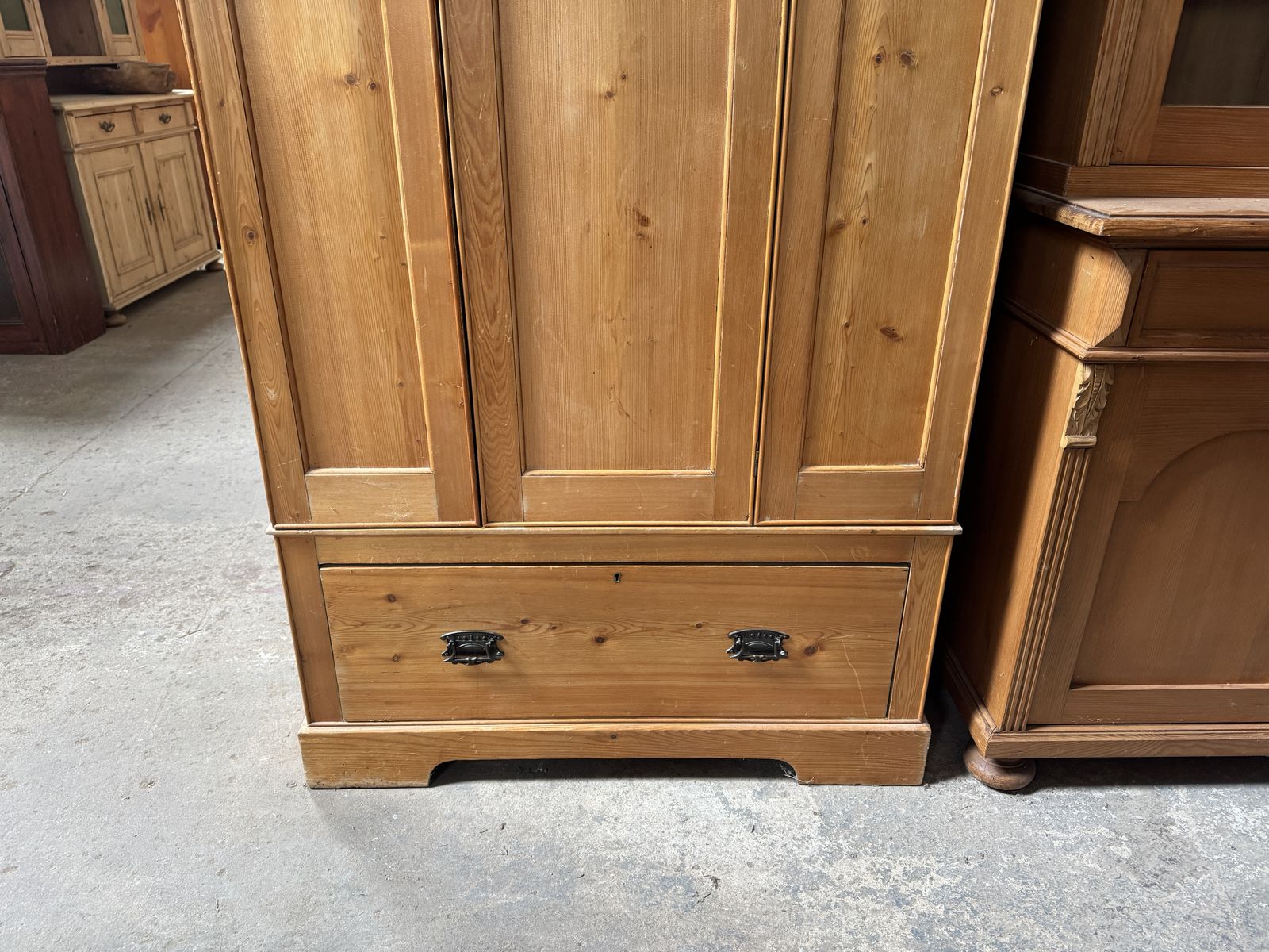 Old Victorian Cupboard/Children's Wardrobe photo vinterior