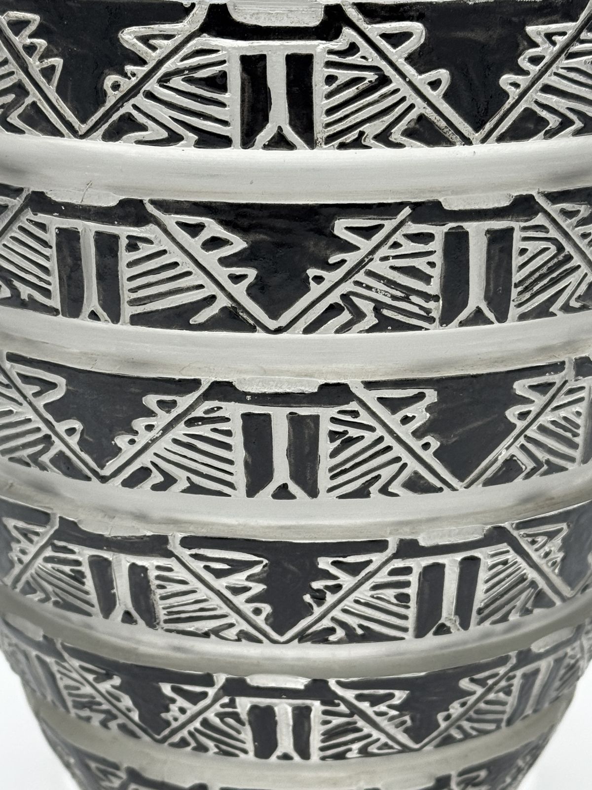 A R.Lalique Lagamar Vase In Black Enameled Glass photo for sale