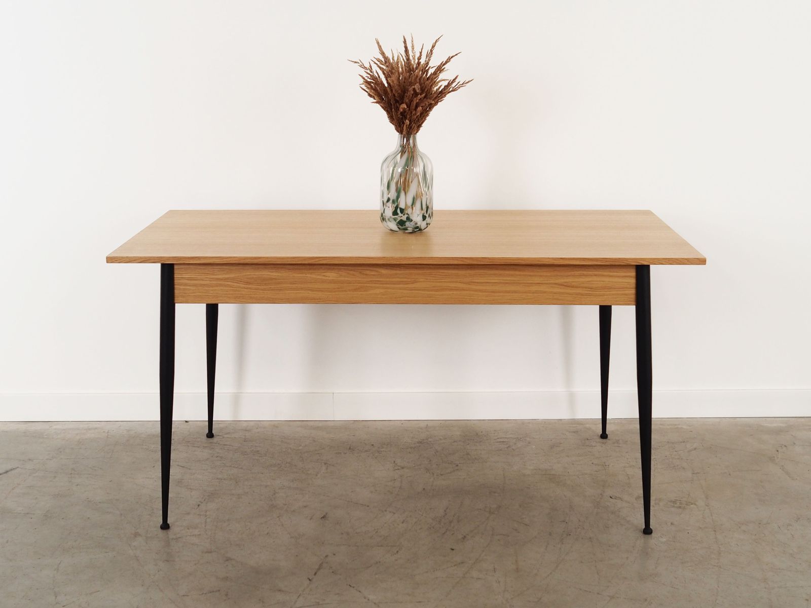 Oak Table, Italian Design, 1980s, Manufacture: Italy photo Furniture