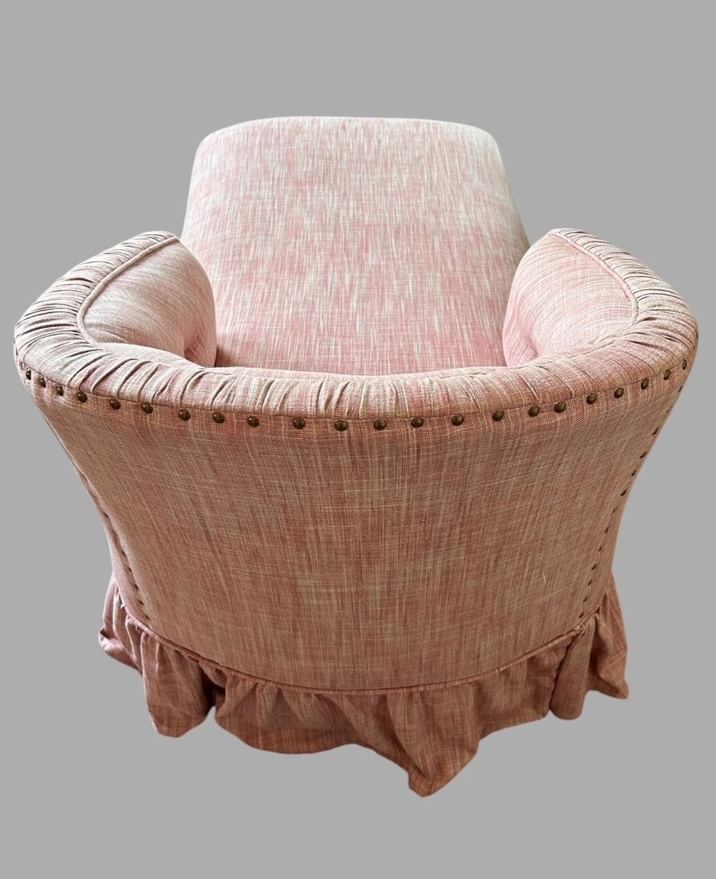 An American Style Chaise Longue In An Osbourne & Little Pink Linen photo Furniture