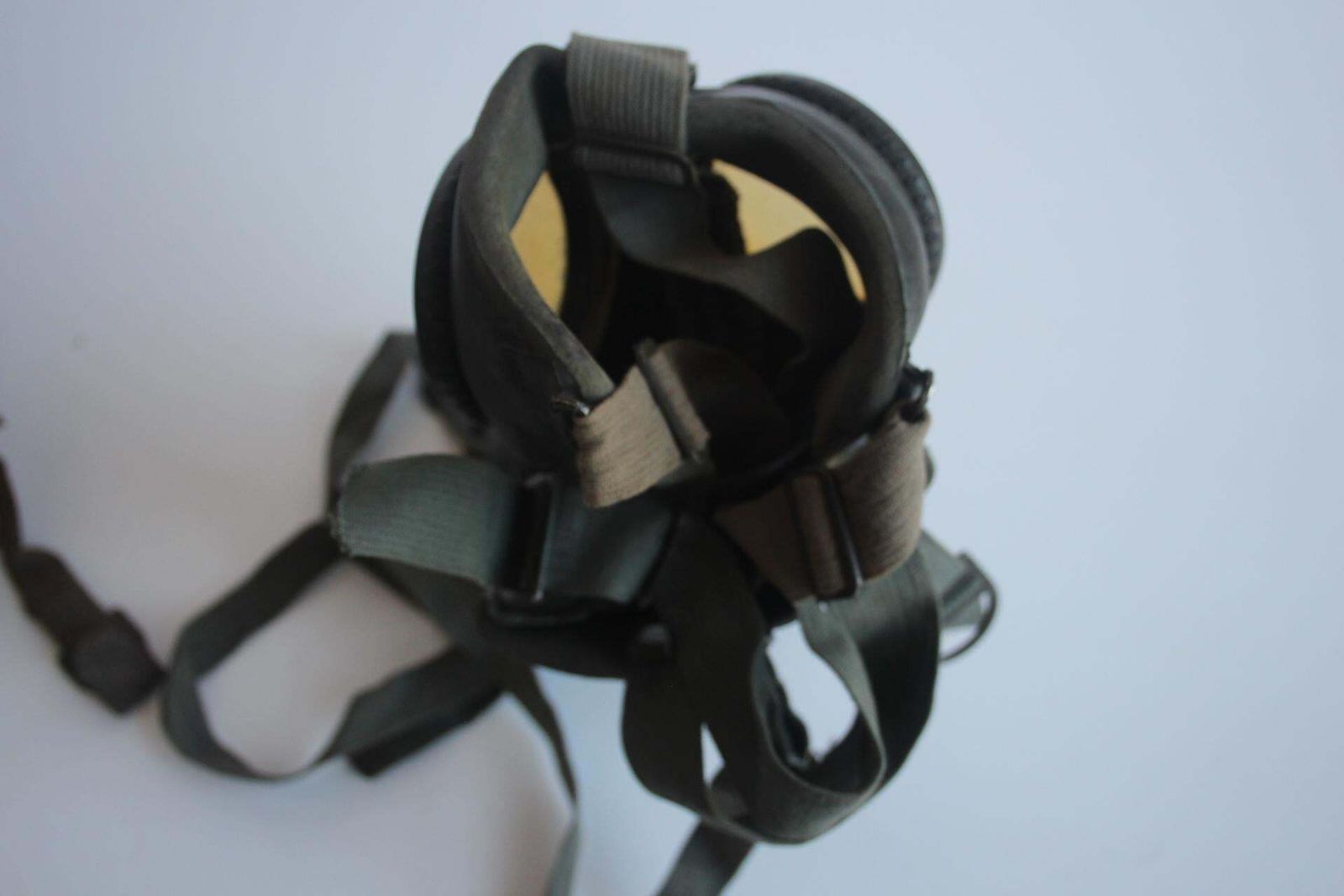 photo buy Gasmasker Uit De Tweede Wereldoorlog Met Naamplaatje En Rang Van De Soldaat, Ca. 1940
