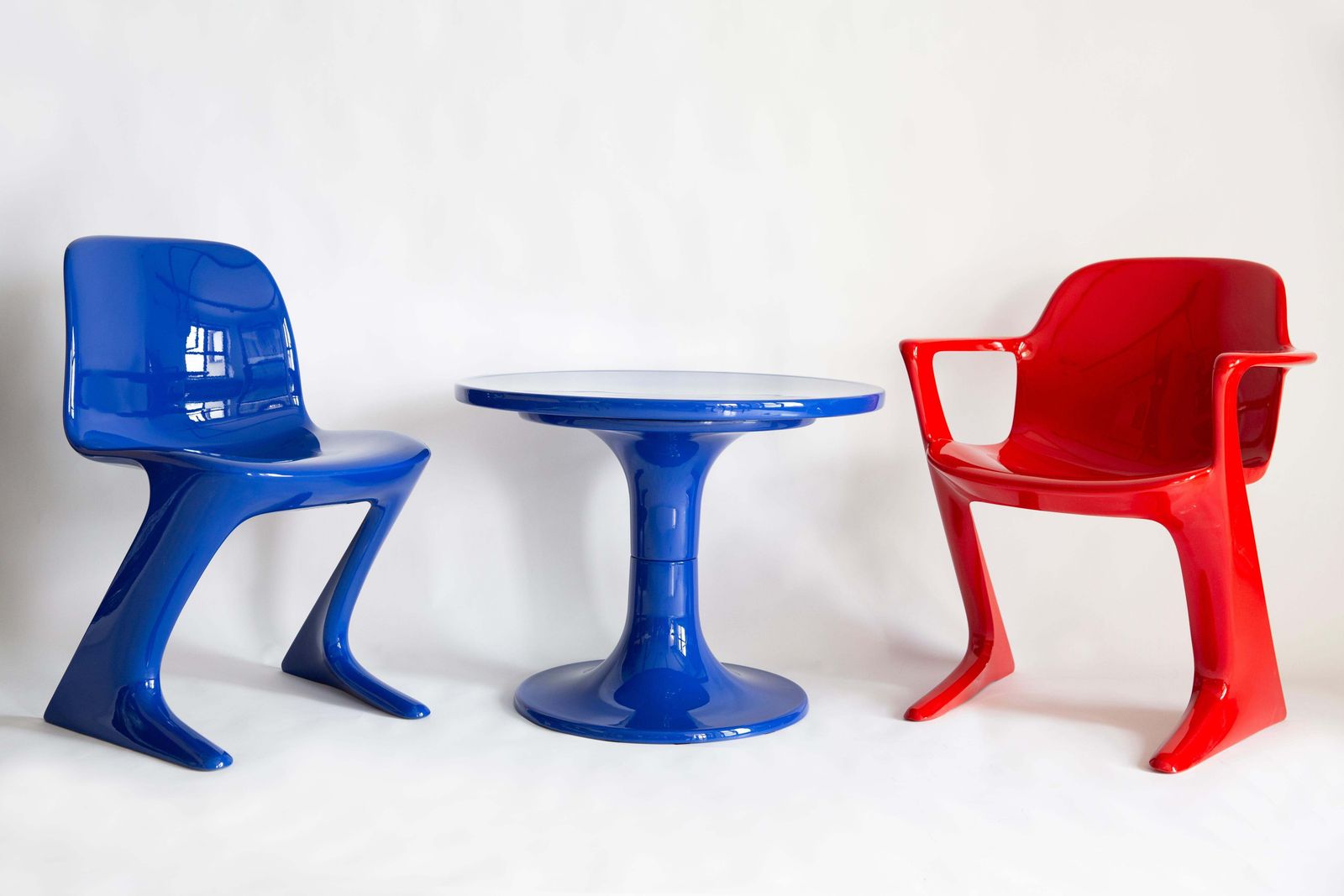 Set Of Two Mid Century Blue And Red Kangaroo Chairs, Ernst Moeckl, Germany, 1968 photo 2471.0