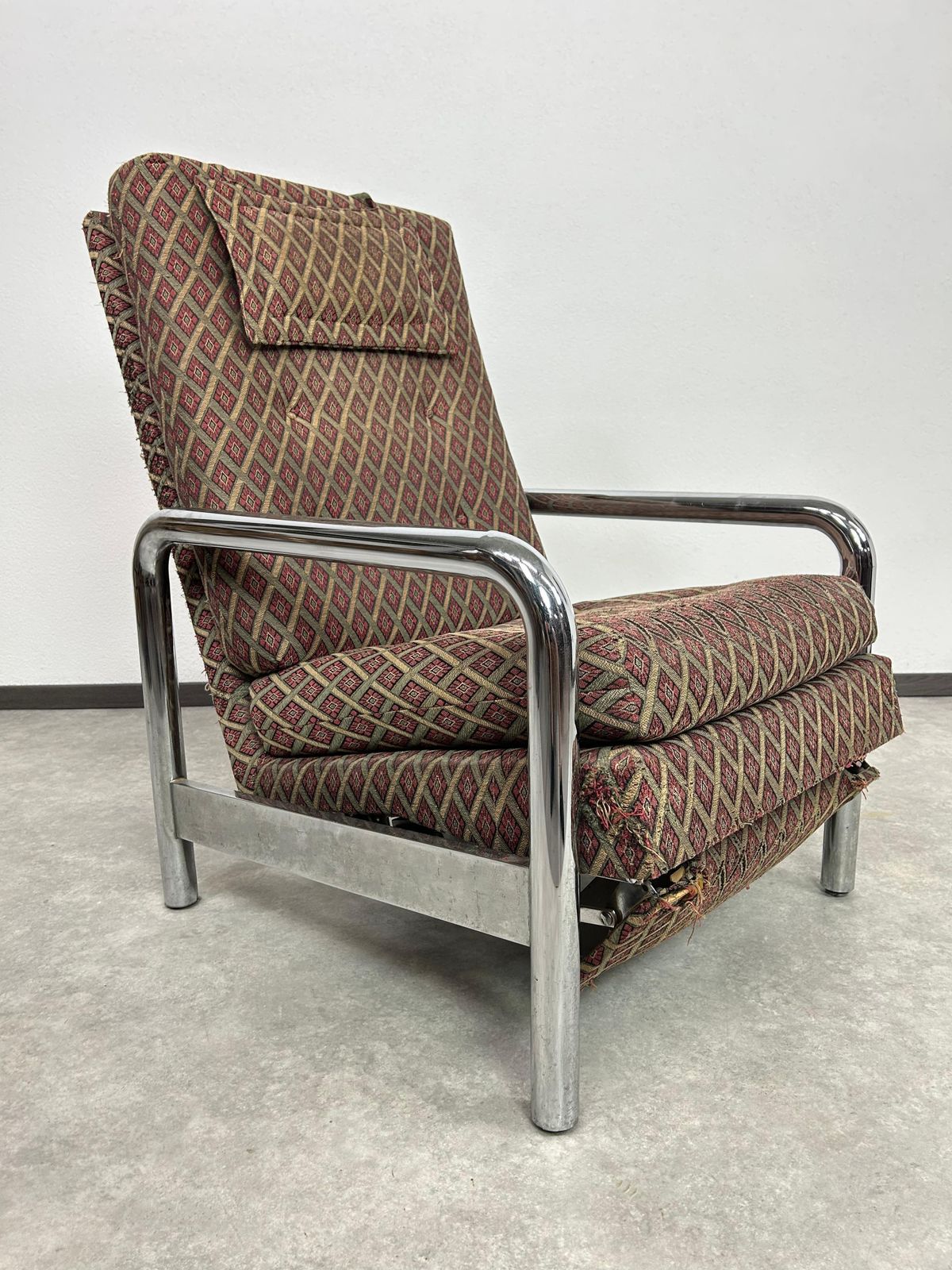Vintage Tubular Chrome Recliner By Milo Baughman For James Inc./Thayer Coggin photo furniture