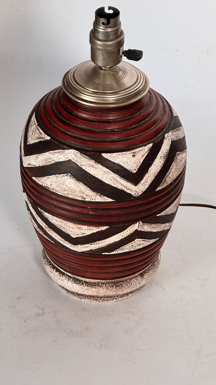 1930s French Art Deco Lamp In Crackled Ceramic And Brass  Geometric Red Motifs photo 569.0
