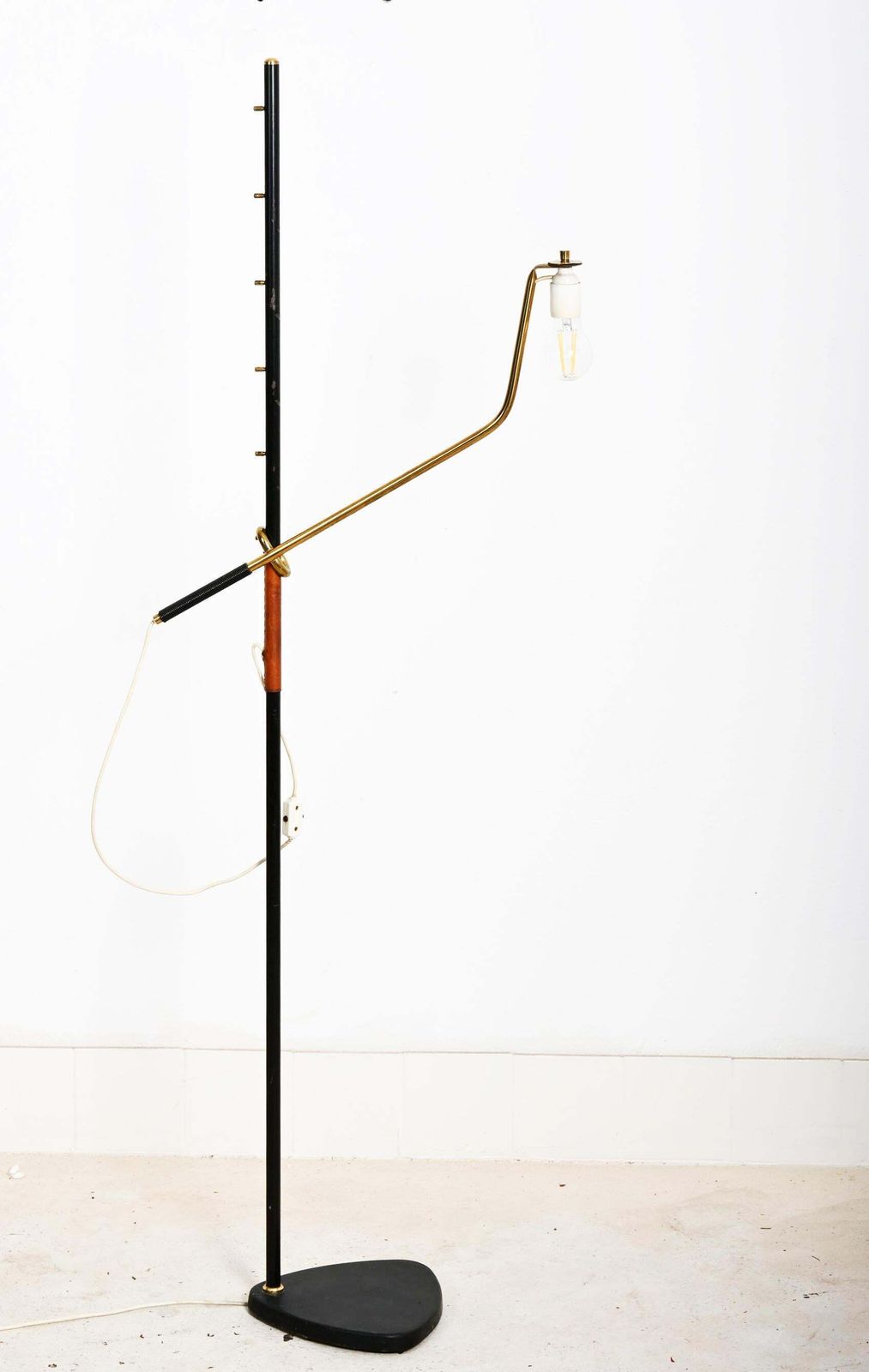 Kalmar Floor Lamp 'Pelican' Mod. 2097, Height Adjustable, Brass Black Iron, 1960 photo vintage