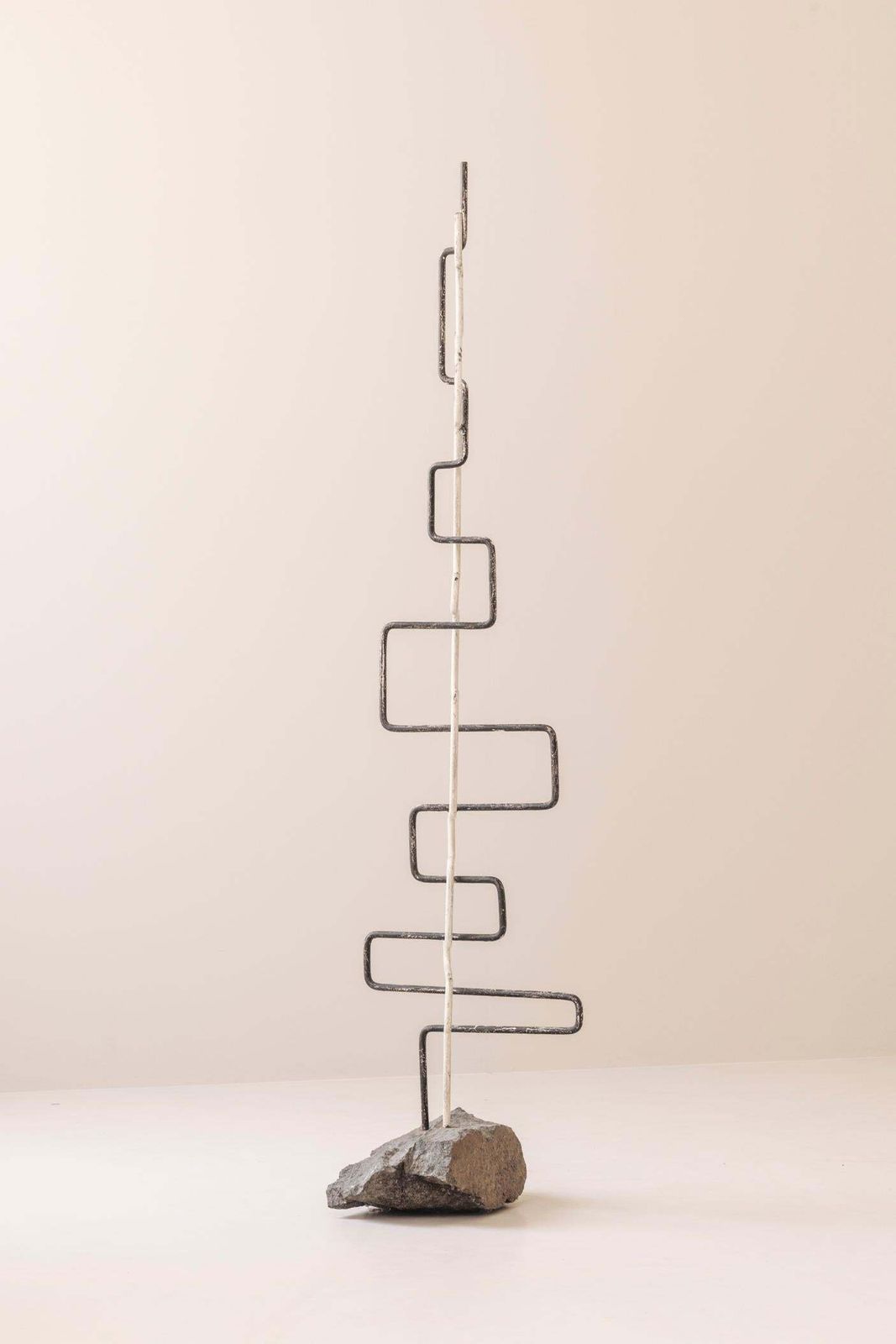 photo vinterior Metal And Stone Zigzag Sculpture, Created In France During The 1960s.