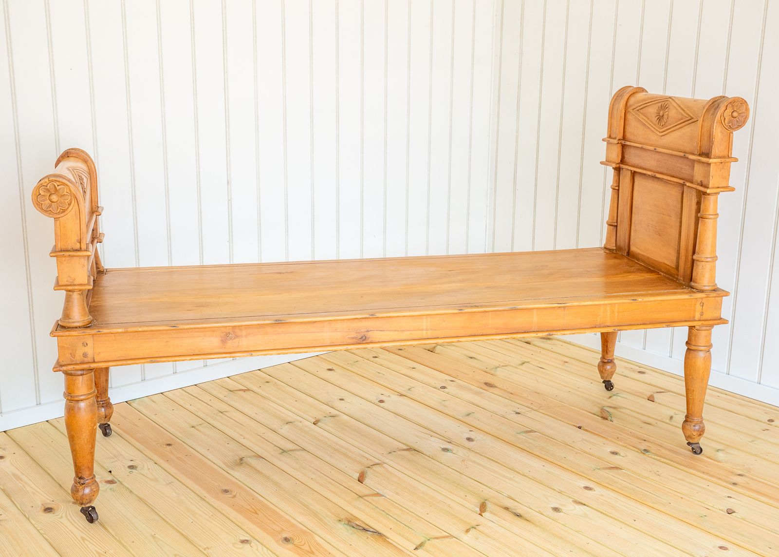 Large Blonde Window Seat Daybed Banquette Benc.H Neoclassical Directoire Empire Antiqu.E Regency Style Stripped Pine photo for sale