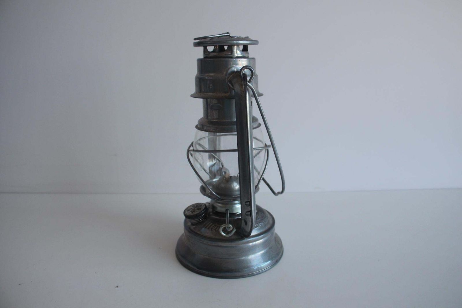 Vintage kerosinelamp, Meva, model 864, ca. 1960 photo 395.0