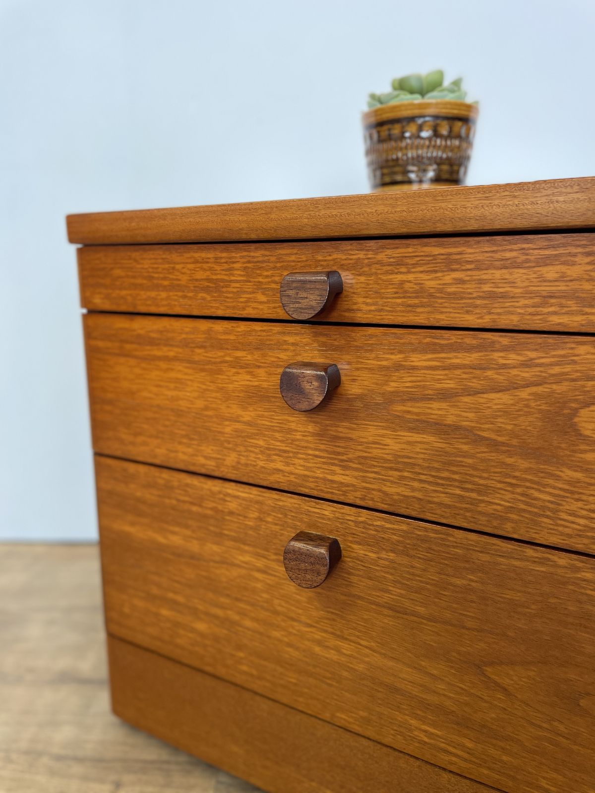 Mid Century Stag Bedside Cabinet In Teak Veneer, 1960s photo Furniture