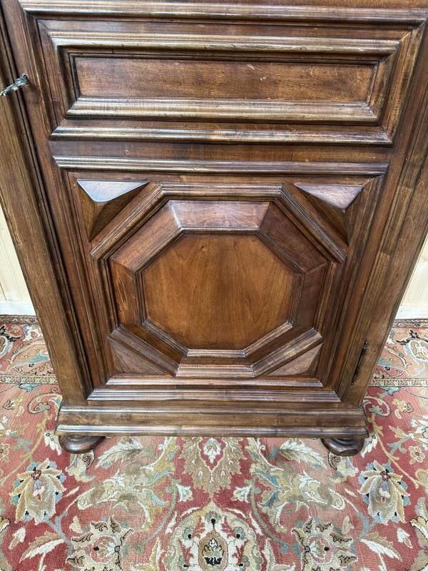 photo furniture Armoire Une Porte / Bonnetiere De Style Louis XIII