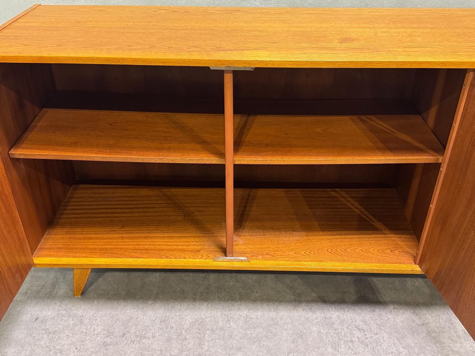 Mid Century U 460 Dressoir Van Jiří Jiroutek Voor Interier Praha €877,00 photo 1360.0