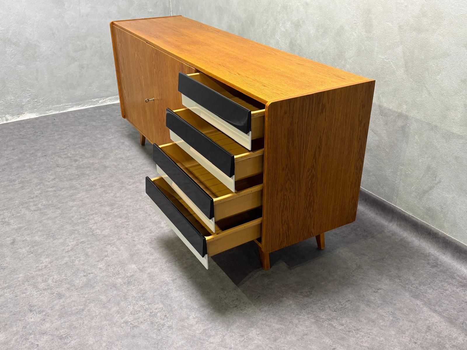 photo for sale Mid Century U 460 Dressoir Van Jiří Jiroutek Voor Interier Praha €877,00