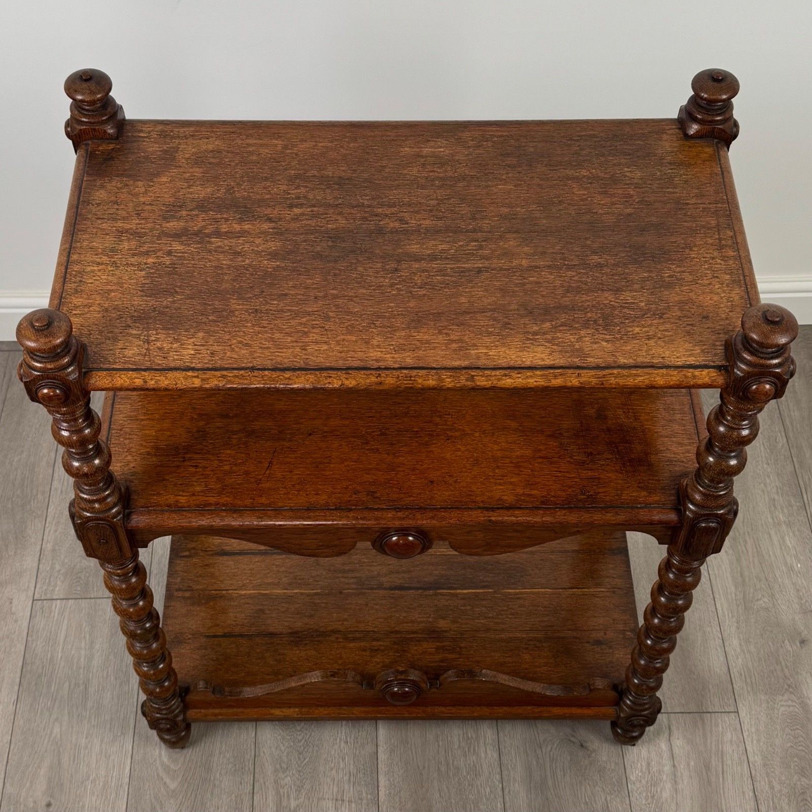 photo furniture Antique 20th Century Fine Quality Arts & Crafts Buffet In Oak
