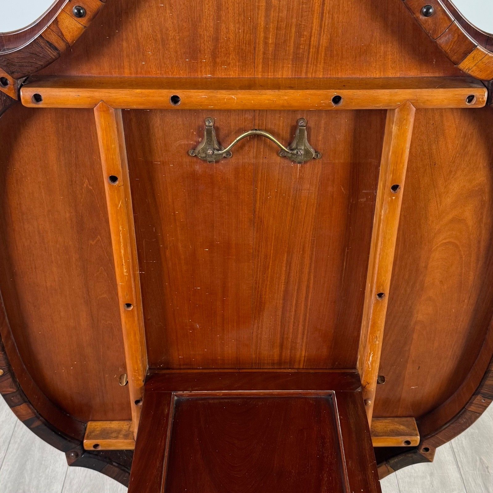 Antique 19th Century Good Quality Loo Table In Rosewood photo Furniture
