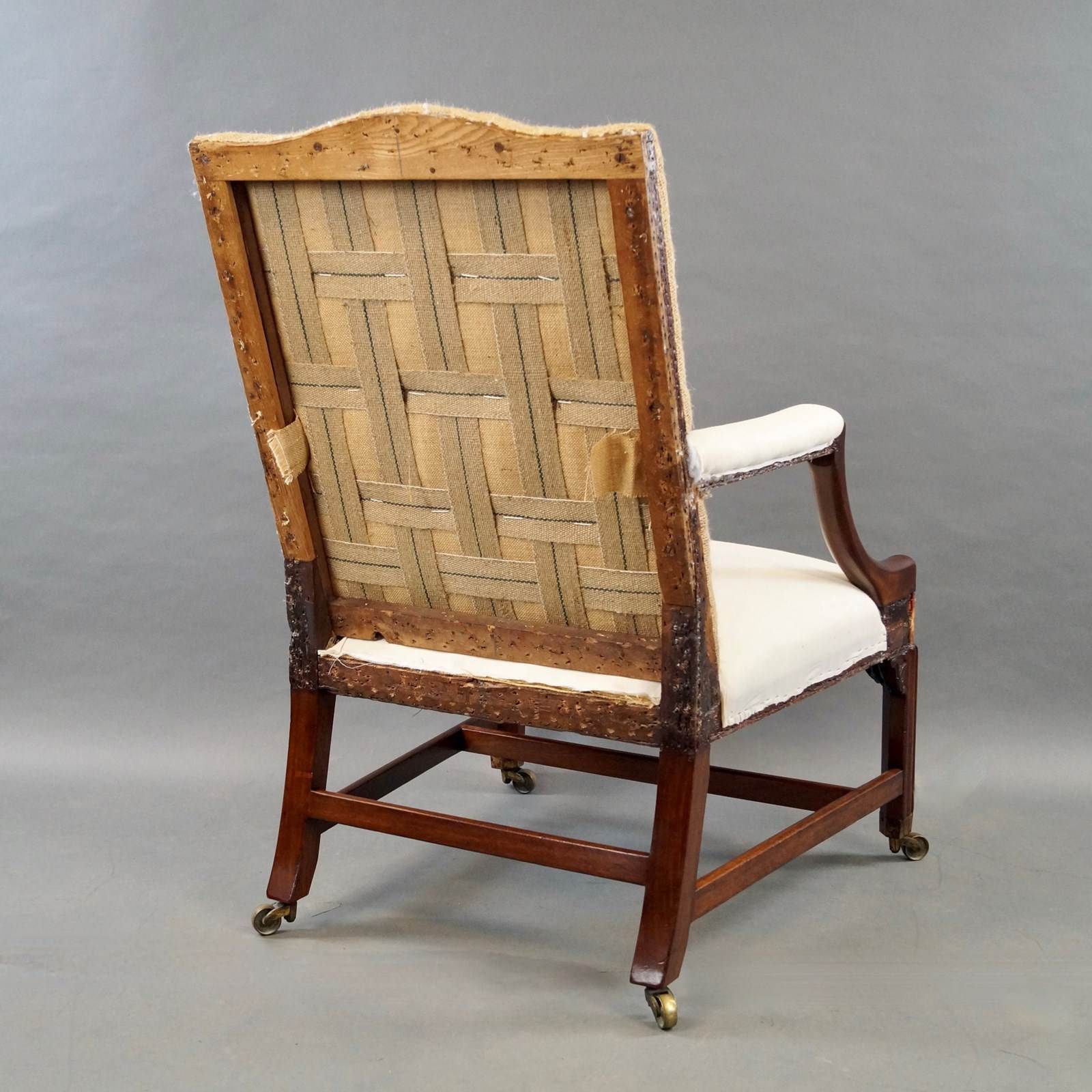 A Mahogany Gainsborough Chair, 1800s photo vinterior