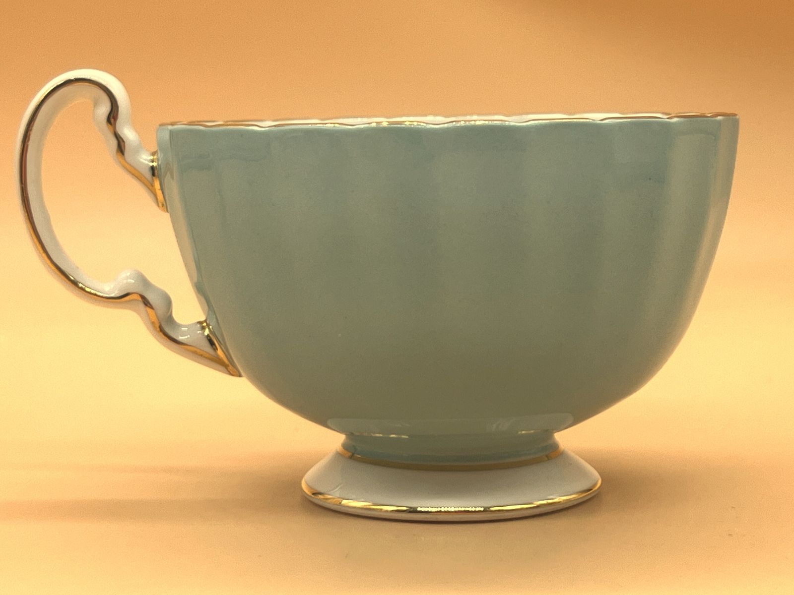 Aynsley China Oban Shape Pembroke Design Turquoise Cabinet Tea Cup & Saucer Duo. photo 50.0