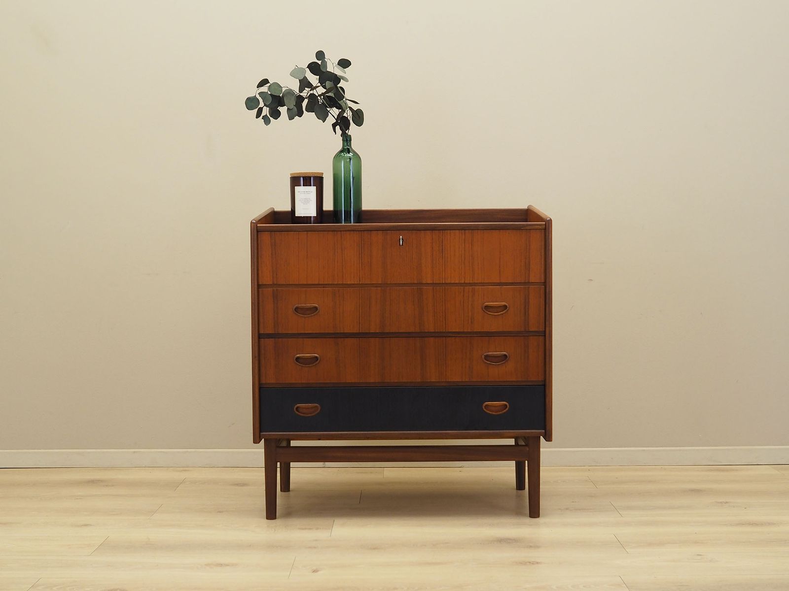 Teakhouten Kaptafel, Deens Design, Jaren 1970, Vervaardigd In Denemarken photo for sale