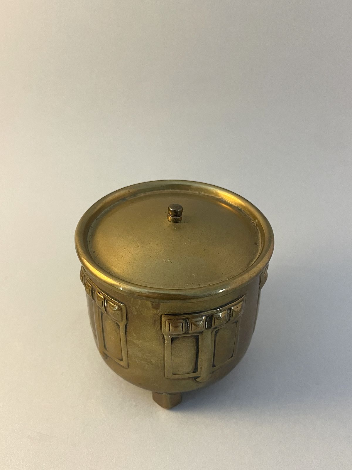 Arts & Crafts Brass Box With Lid On Three Feet, Handmade Antique Round Decorative Container Circa 1920 photo 75.0