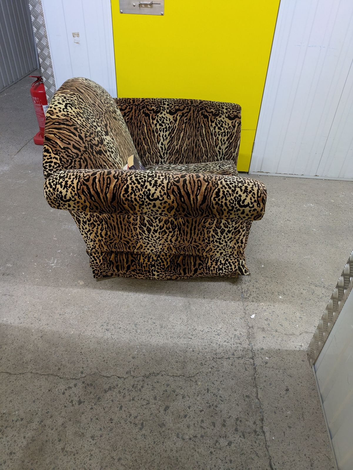 Luxurious Animal Print Velvet Armchairs X2   Good Condition photo vintage