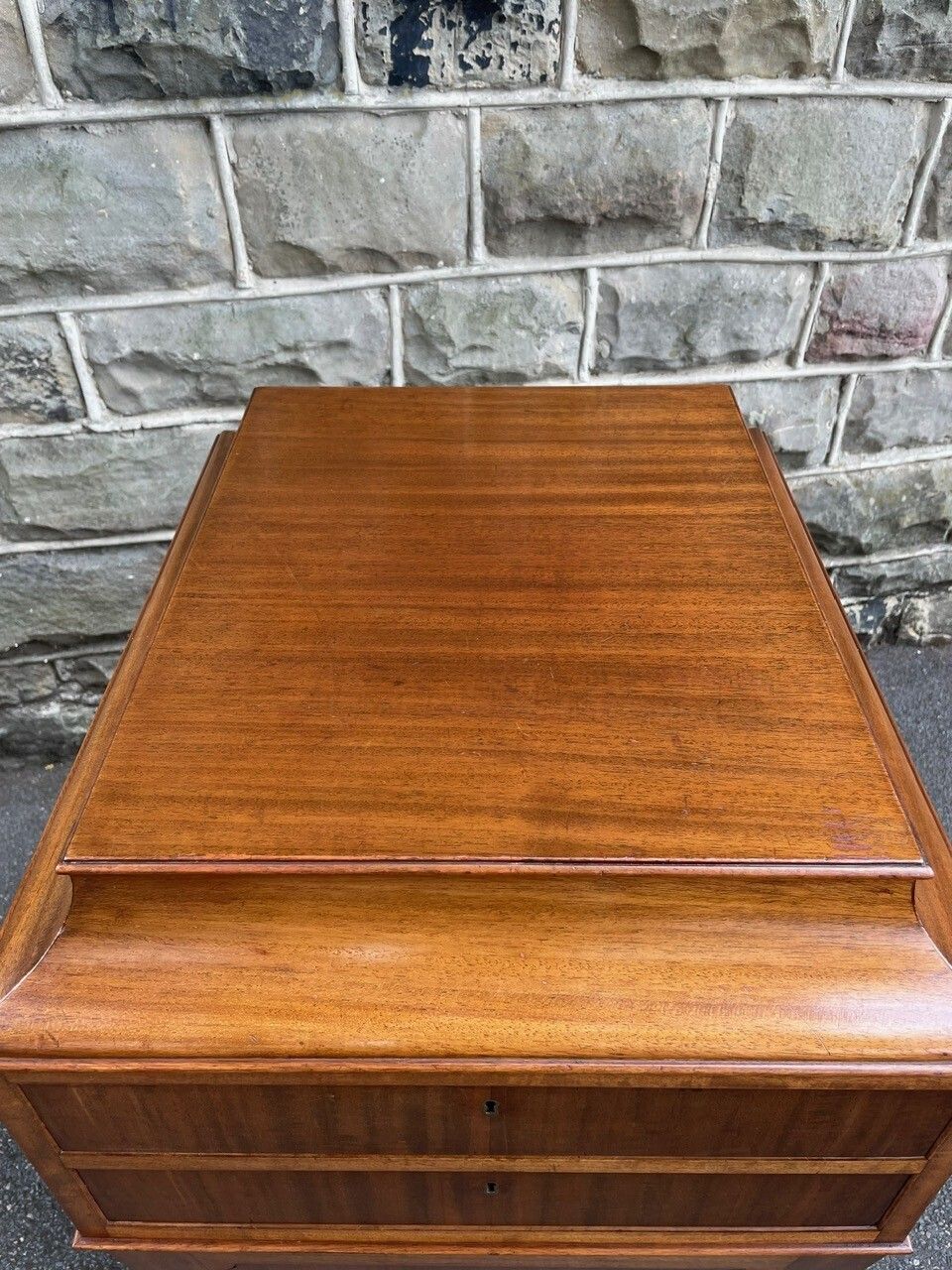 photo vintage Antique Mahogany Pedestal Collectors Cabinet