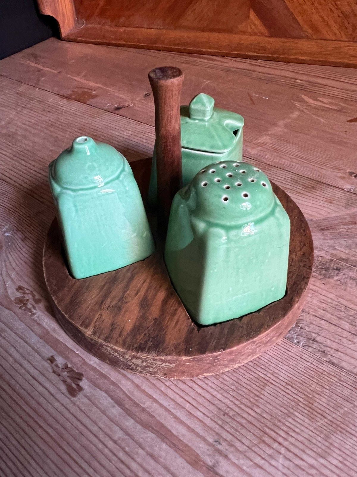 Vintage Cruet Set Green Glaze Salt Pepper Mustard Pot On Teak Holder. Blackfriars Ware Stamp. Art Deco Style Condiment Set. Vintage Kitchen.