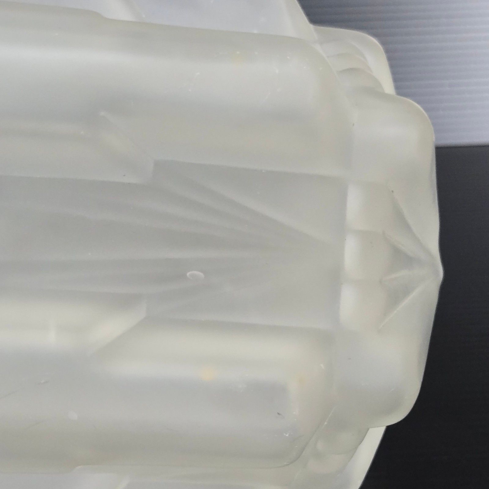 photo vintage Art Deco 1920 1930 Streamline Skyscraper Opaque Glass Lampshade Globe 20s 30s