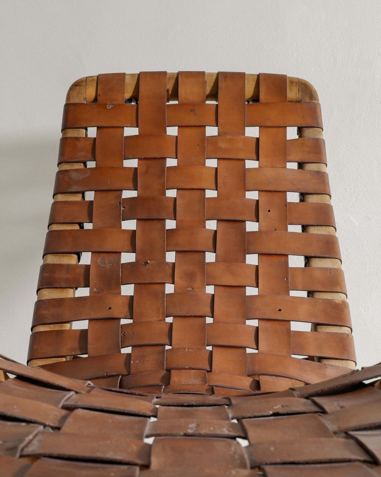 Danish Mid Century Modern Wooden Chaise Lounge Chair In Beech & Patinated Leather By Arne Vodder, 1950s photo 25000.0