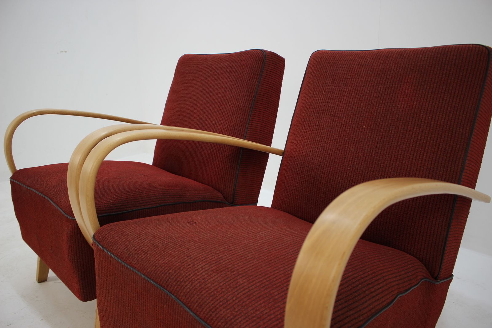 photo furniture Set Of Two Retro Armchairs By Jindřich Halabala, 1950s