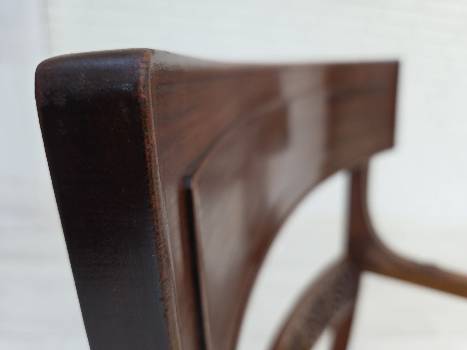 photo for sale Jaren 1920 1930, Gesneden Houten Fauteuil, In De Stijl Van Georges Jacob, Opnieuw Bekleed.