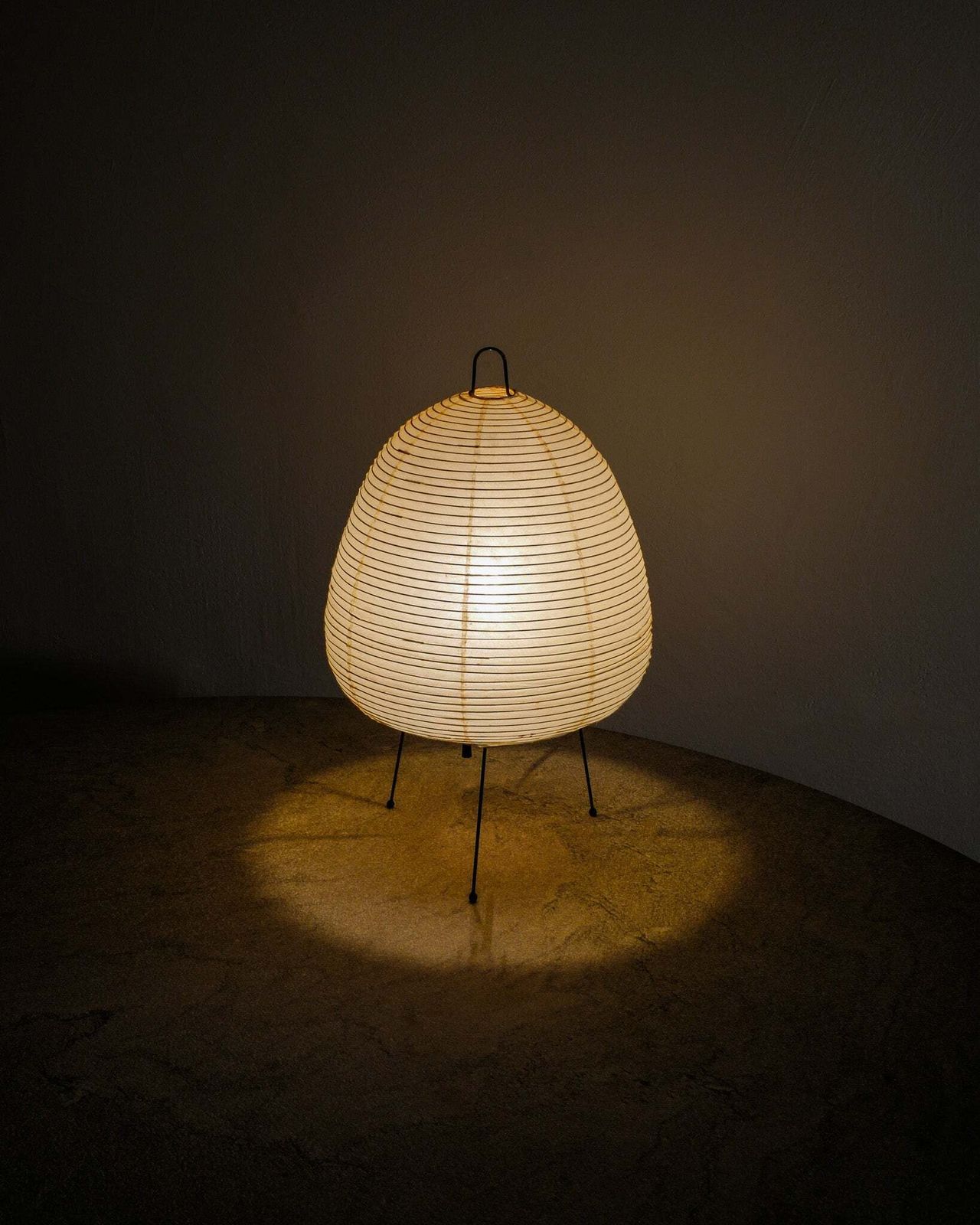 Vintage Japanese Mid Century "1a" Table Lamp In Washi Paper & Metal By Isamu Noguchi For Ozeki & Co Japan, 1950s photo for sale