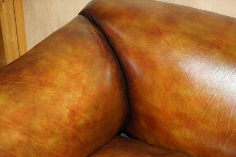 photo vinterior Fine Victorian Howard & Son's Claw & Ball Feet Brown Leather Chesterfield Sofa