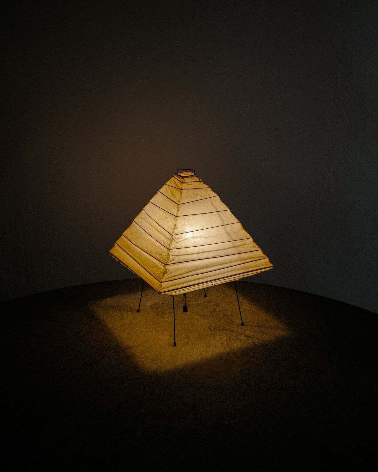 Vintage & Original Mid Century "5x" Table Lamp In Washi Paper By Isamu Noguchi For Ozeki & Co Japan, 1960s photo 12500.0