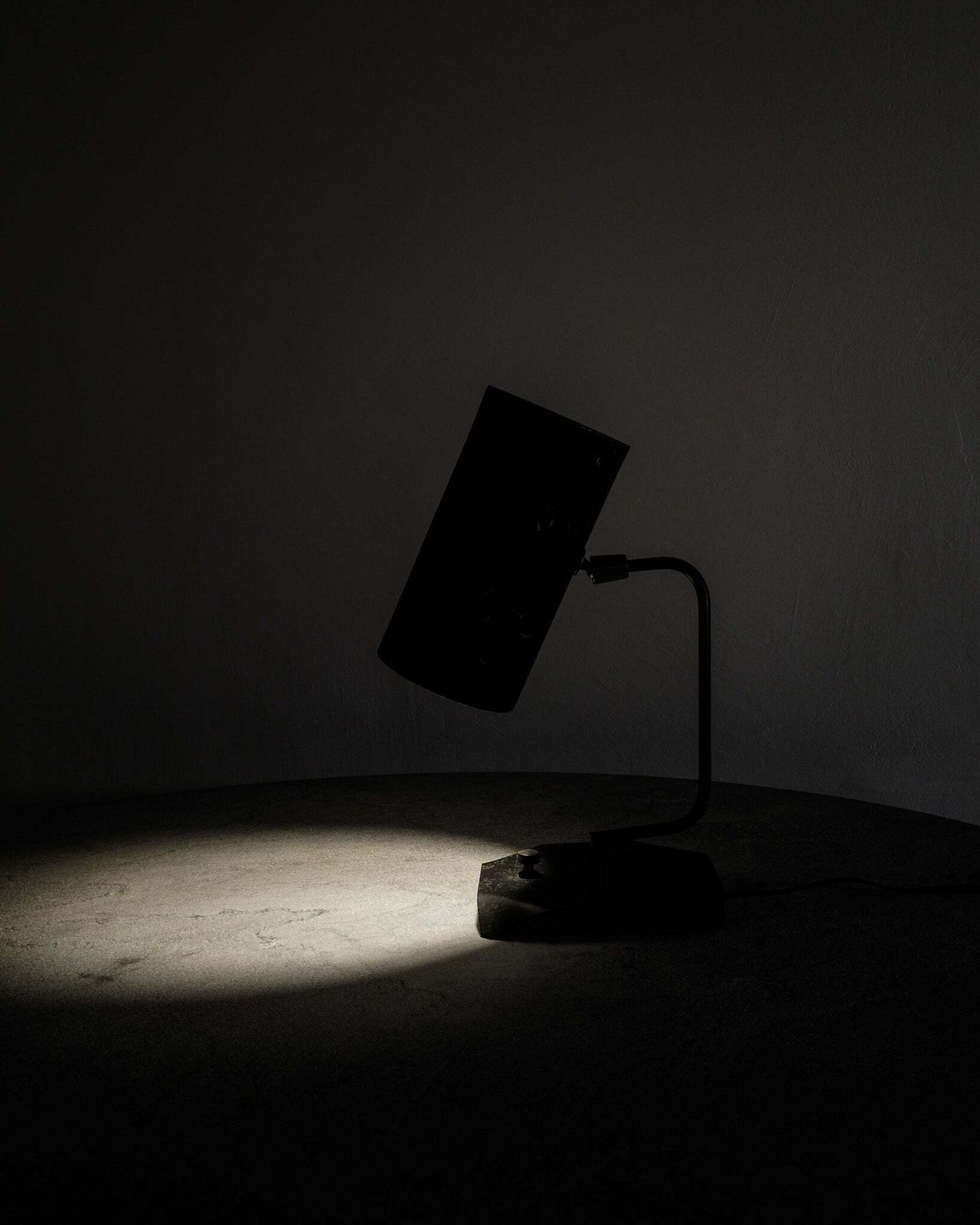 Black French Mid Century Serge Mouille & Isamu Noguchi Table Lamp In Metal & Brass, 1950s photo for sale