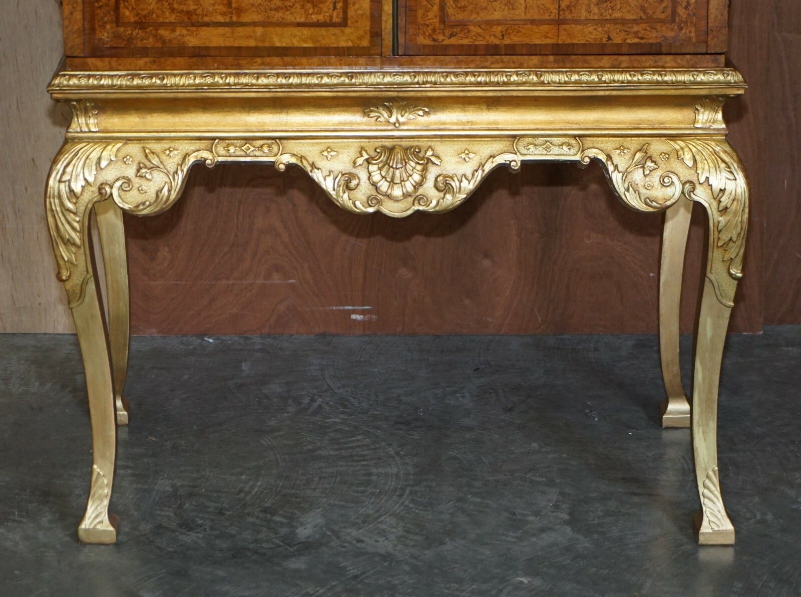 Important Antique George II Circa 1740 Mulberry Wood Giltwood Drinks Cabinet photo vinterior
