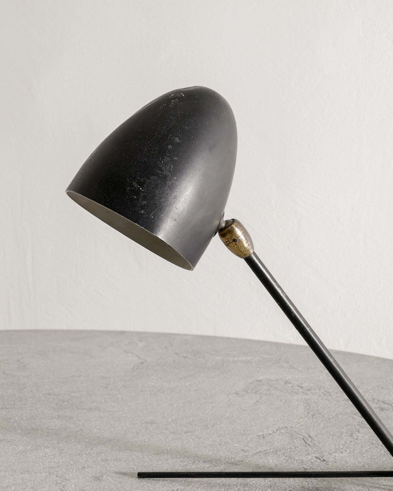 Black French Mid Century Serge Mouille "Cocotte" Table Lamp In Metal & Brass, 1950s photo for sale
