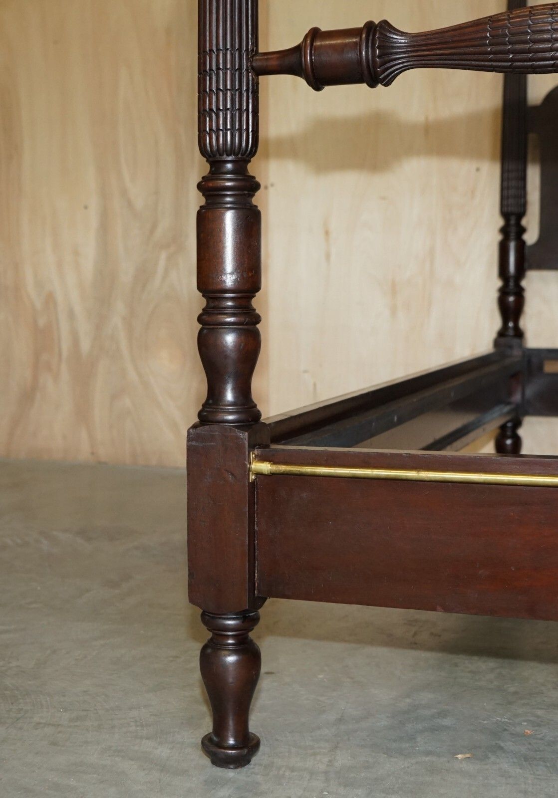 Circa 1800 American Federal Mahogany Four Poster Bed Frame With Carved Pillars photo 12500.0