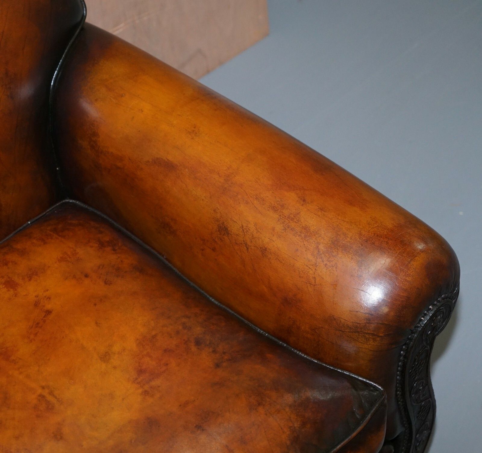 Luxury Victorian Hand Dyed Aged Brown Leather Two Seat Sofa Hand Carved Floral photo vinterior