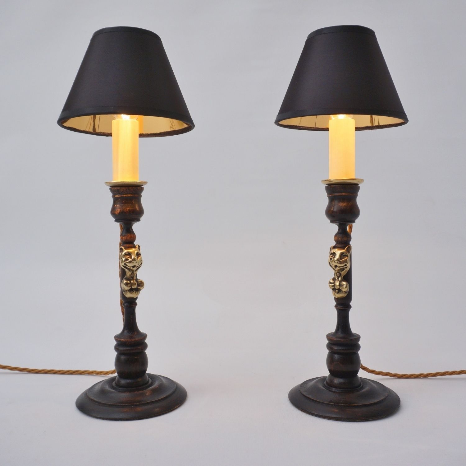 Pair Antique Candlestick Table Lamps, Cheshire Cat, Lewis Carroll Alice In Wonderland, Brass & Oak, 1920`s Ca, English   Rewired photo vinterior