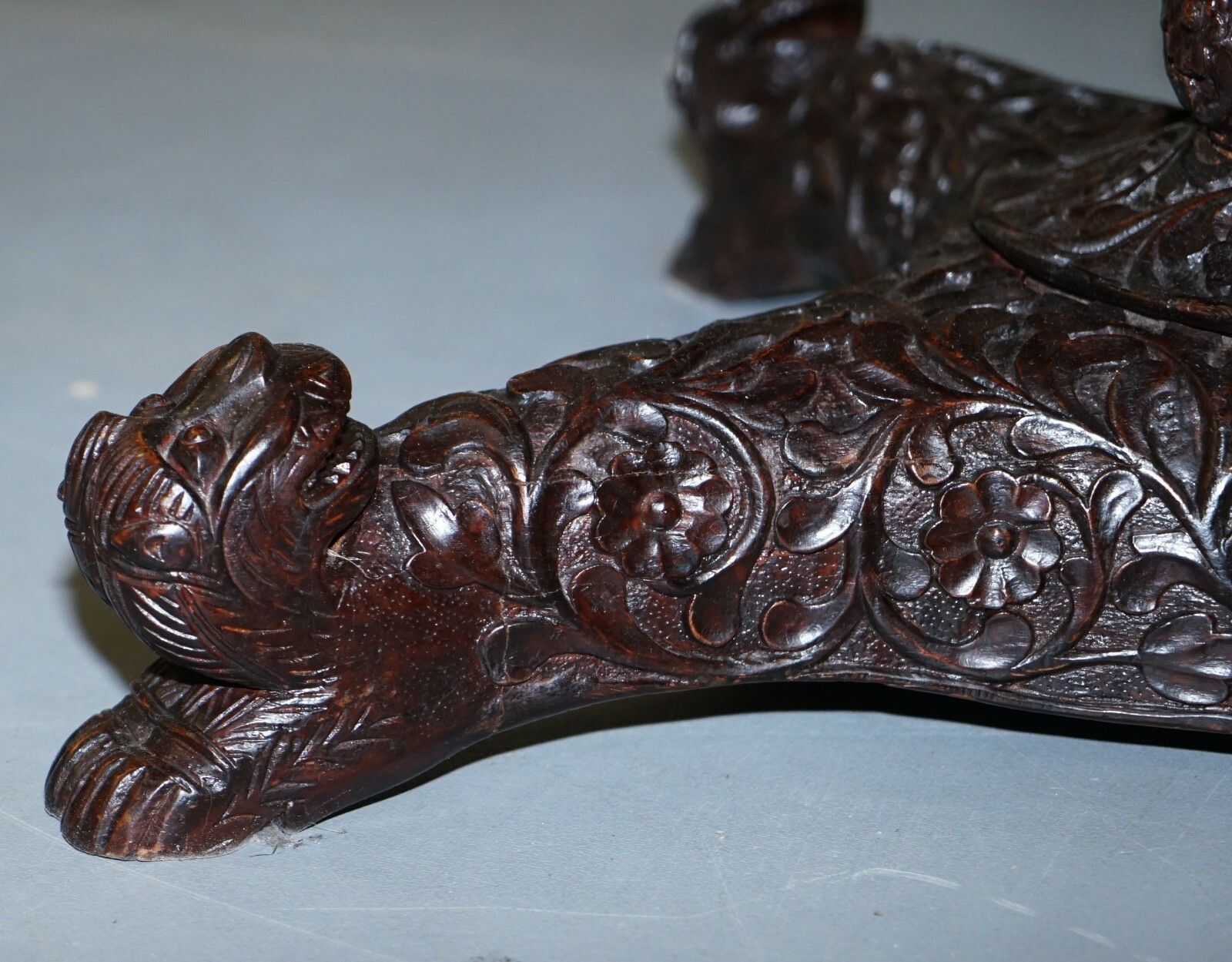 Rare 19th Cenutry Anglo Indian Padauk Table Hand Carved Rosewood Lions & Flowers photo vintage