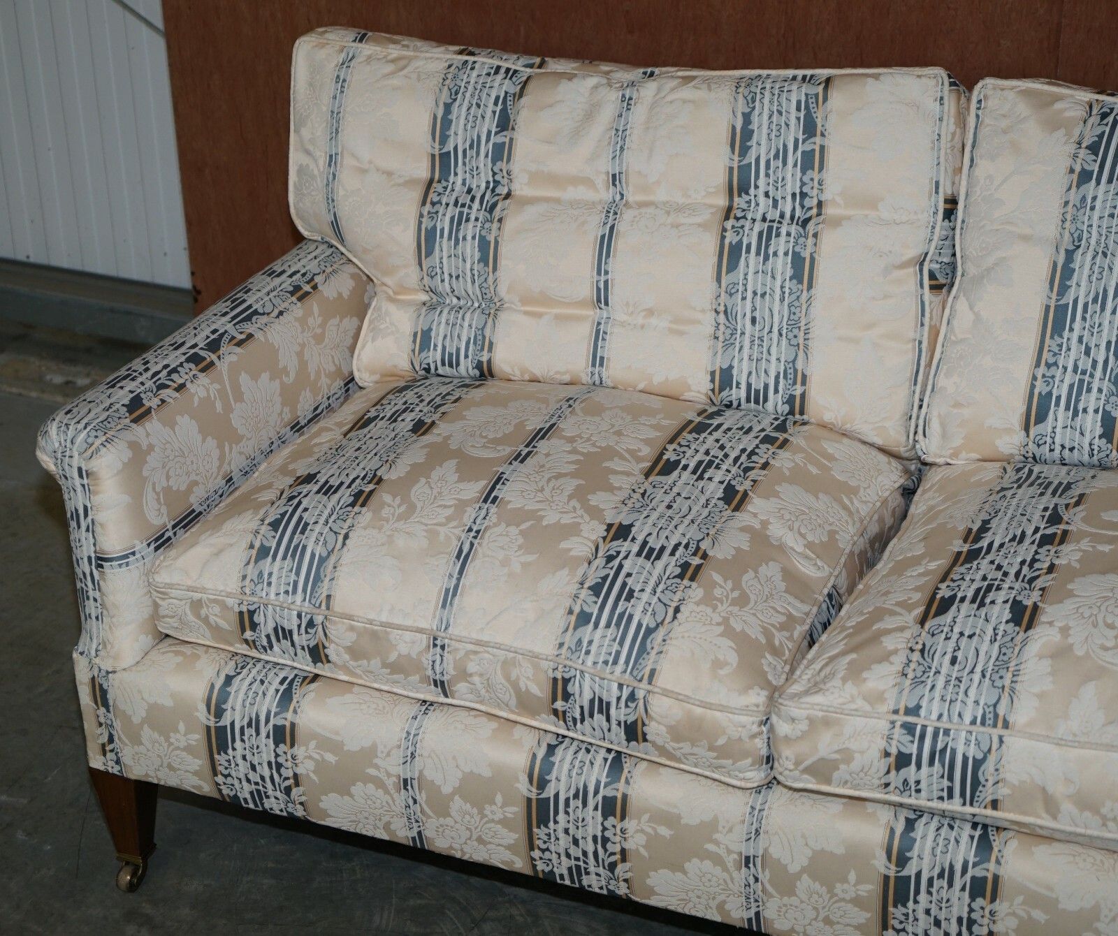 English Country House Fine Three Piece Suite Sofa & Armchairs Feather Cushions photo Furniture